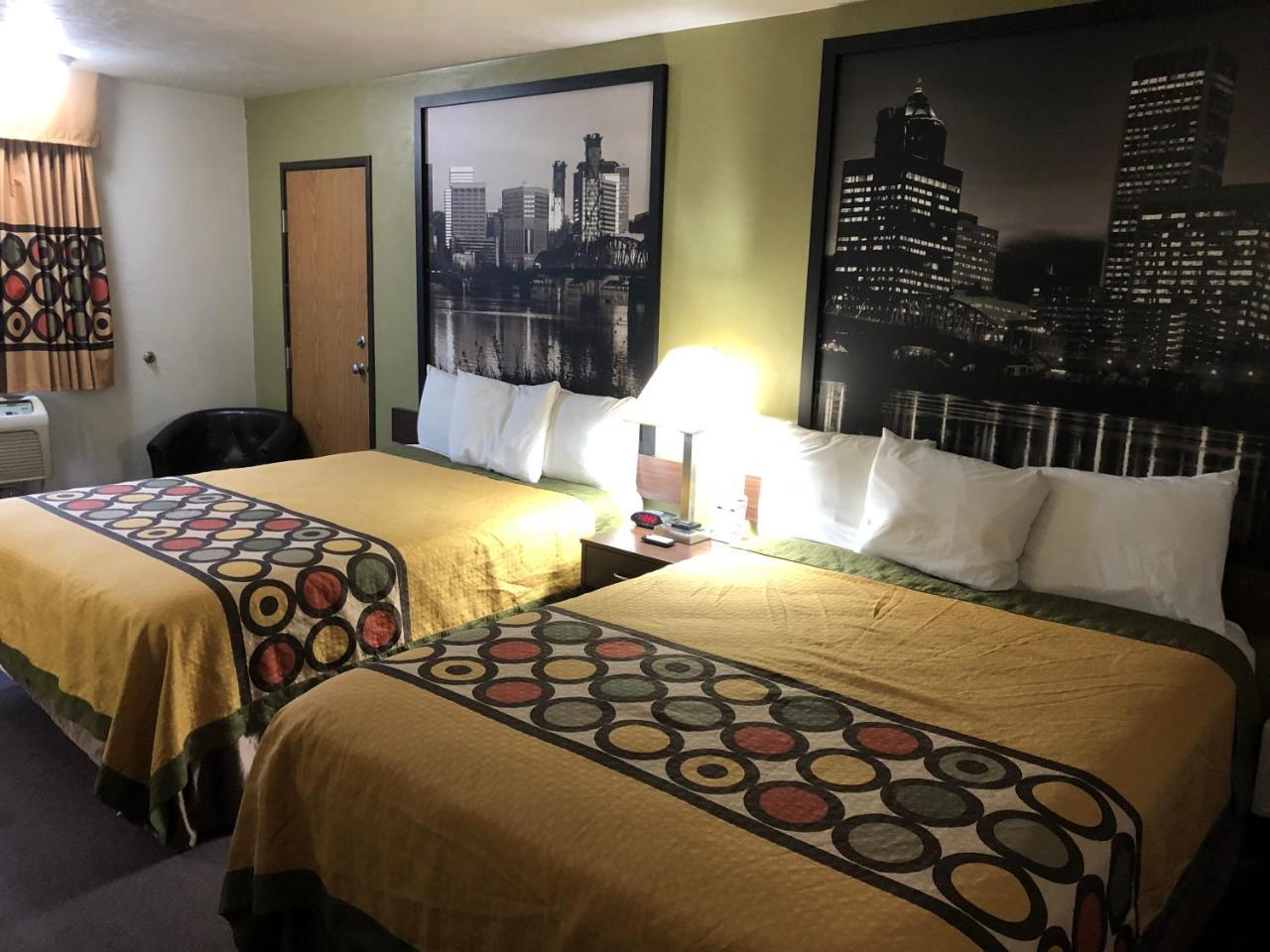 Hotel Super 8 By Wyndham Salem Esterno foto
