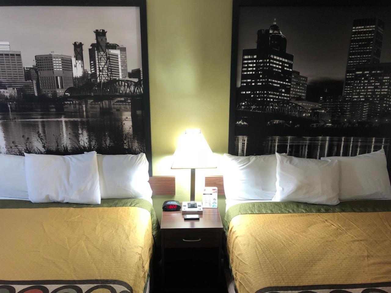 Hotel Super 8 By Wyndham Salem Esterno foto