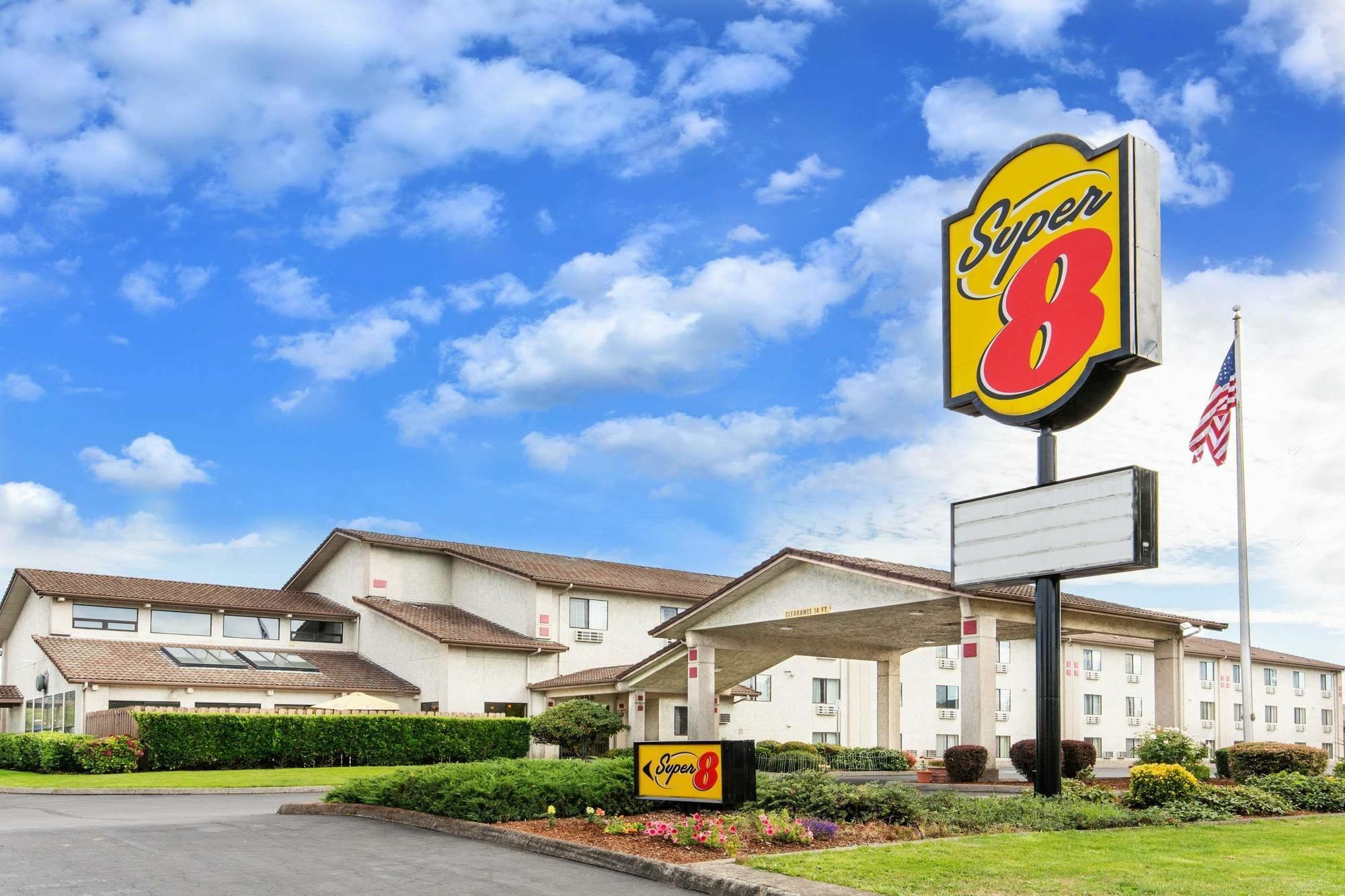 Hotel Super 8 By Wyndham Salem Esterno foto