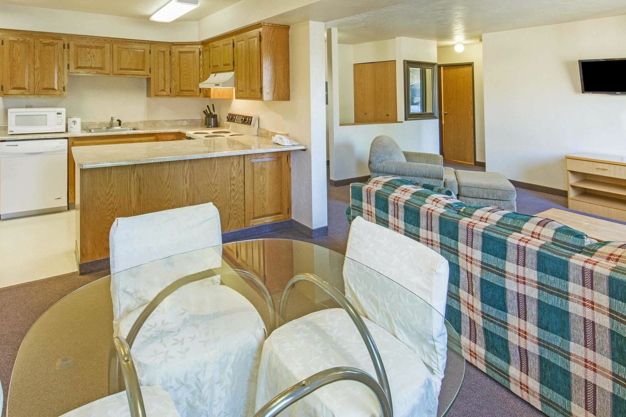 Hotel Super 8 By Wyndham Salem Esterno foto